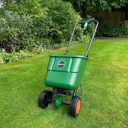 Miracle gro rotary spreader - rotary,